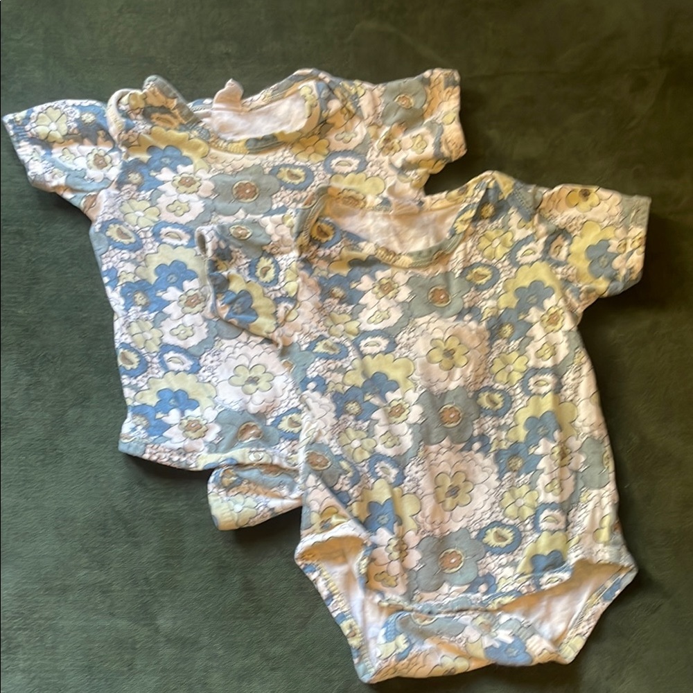 Girl Girl Twin Set Paisley Kate Quinn Floral Baby Bodysuits 6-12 Months